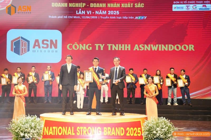 nhà thầu cửa nhôm kính