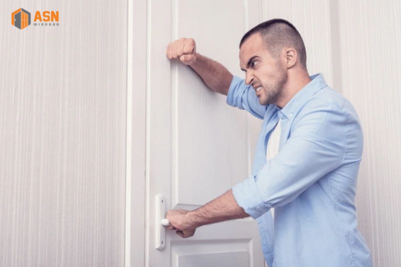 Cách mở khóa cửa nhôm Xingfa