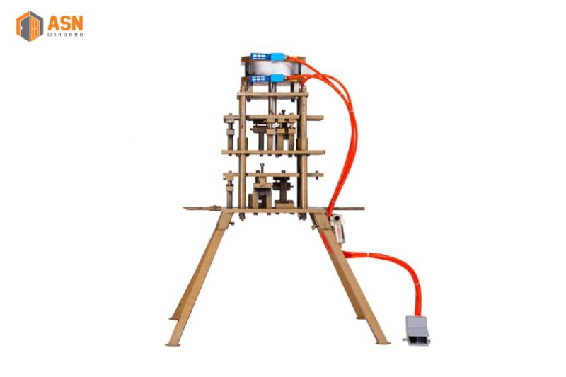 Máy Đột Dập Nhôm Xingfa