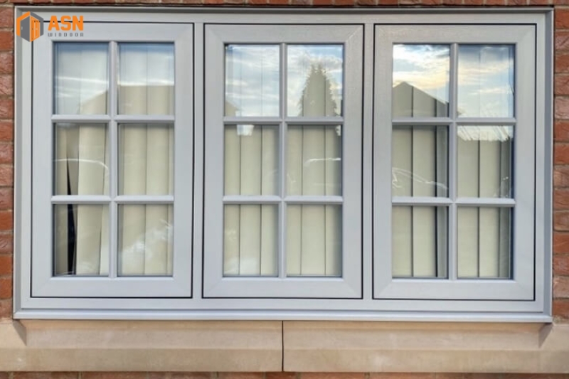 Cửa Sổ 3 Cánh Mở Quay