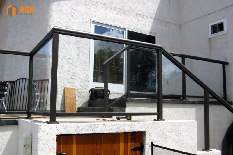 Lan can cầu thang nhôm đúc