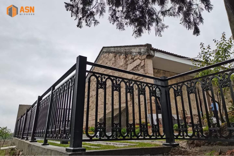 mẫu lan can nhôm đúc đẹp