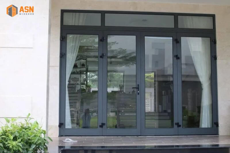 kích thước cửa chính 4 cánh nhà ống 5m